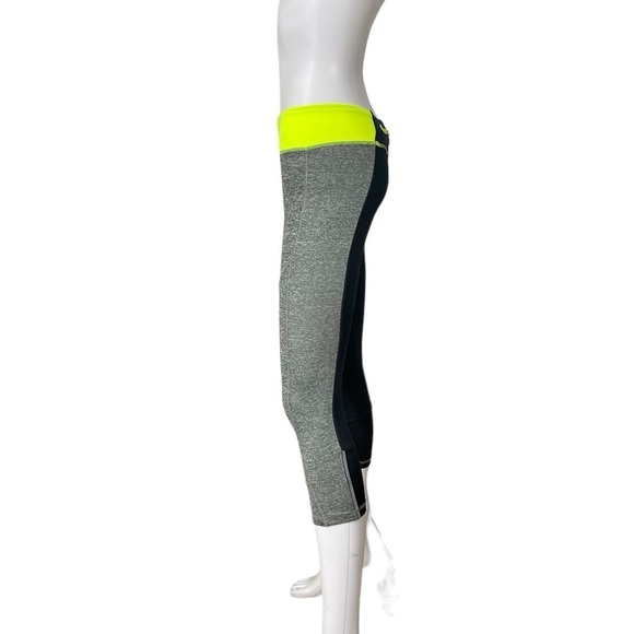 Athletic Gray Yellow Capri Yoga Run Gym Leggings
New - Picture 3 of 6